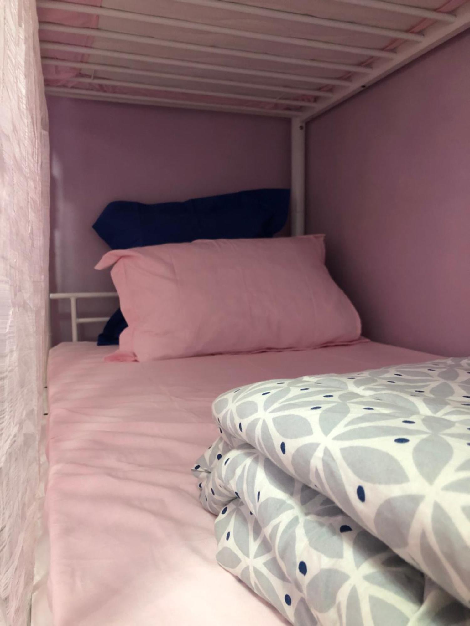 Female-Dortoir Femme -Dorm Shared Room Paris Bobigny Bagian luar foto