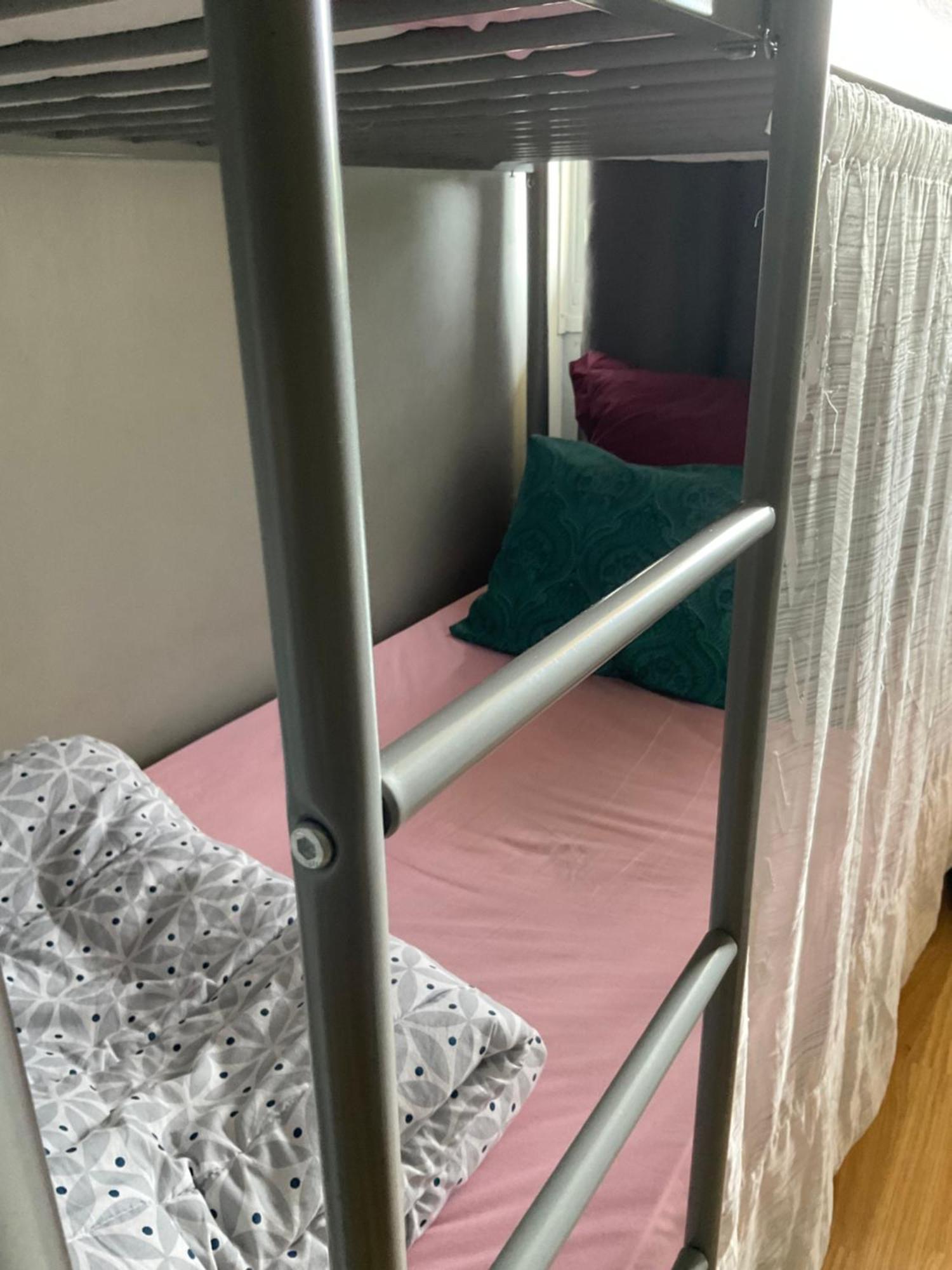 Female-Dortoir Femme -Dorm Shared Room Paris Bobigny Bagian luar foto